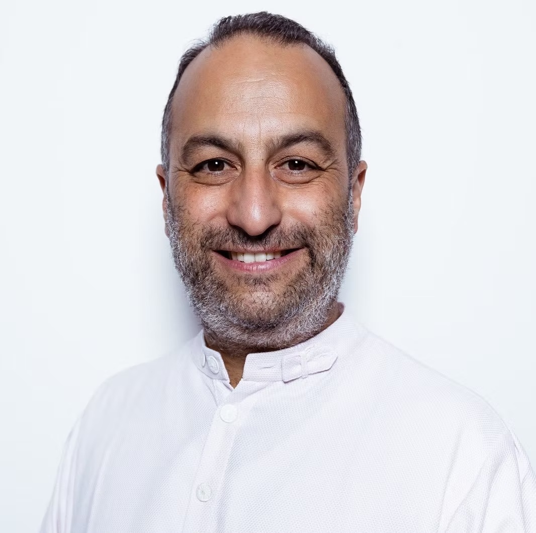 Can Ikram, Clinic153 practitioner